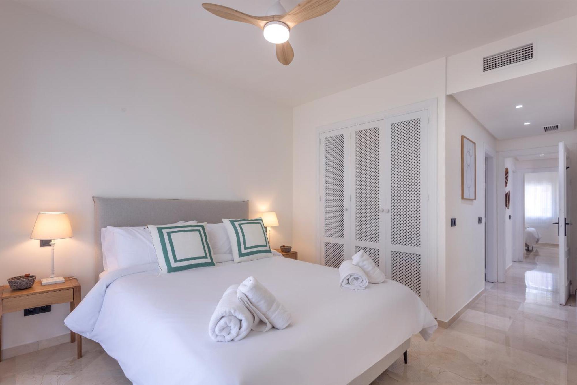 2 Bedroom 2 Bathroom Penthouse Apartment