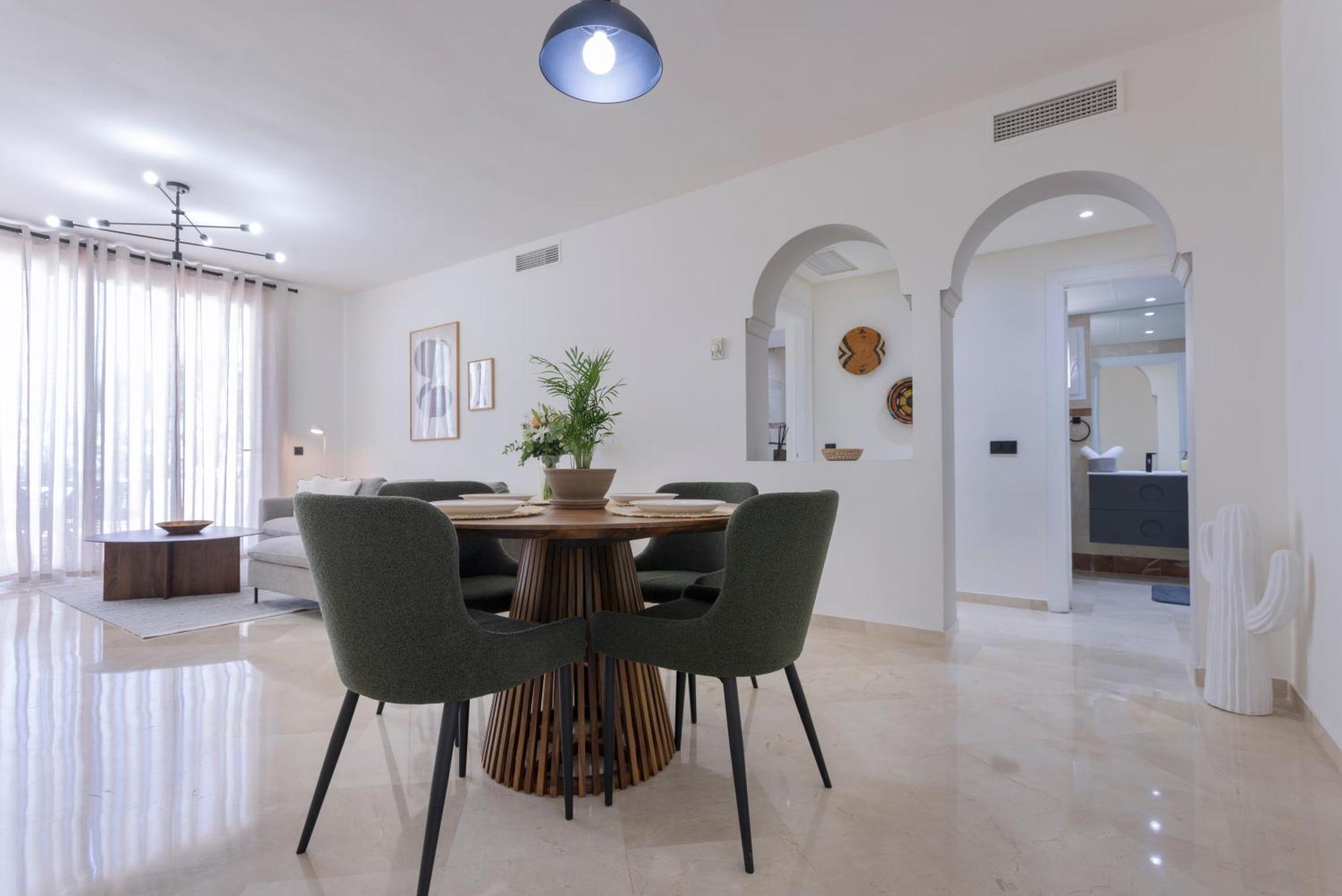 2 Bedroom 2 Bathroom Penthouse * Estepona