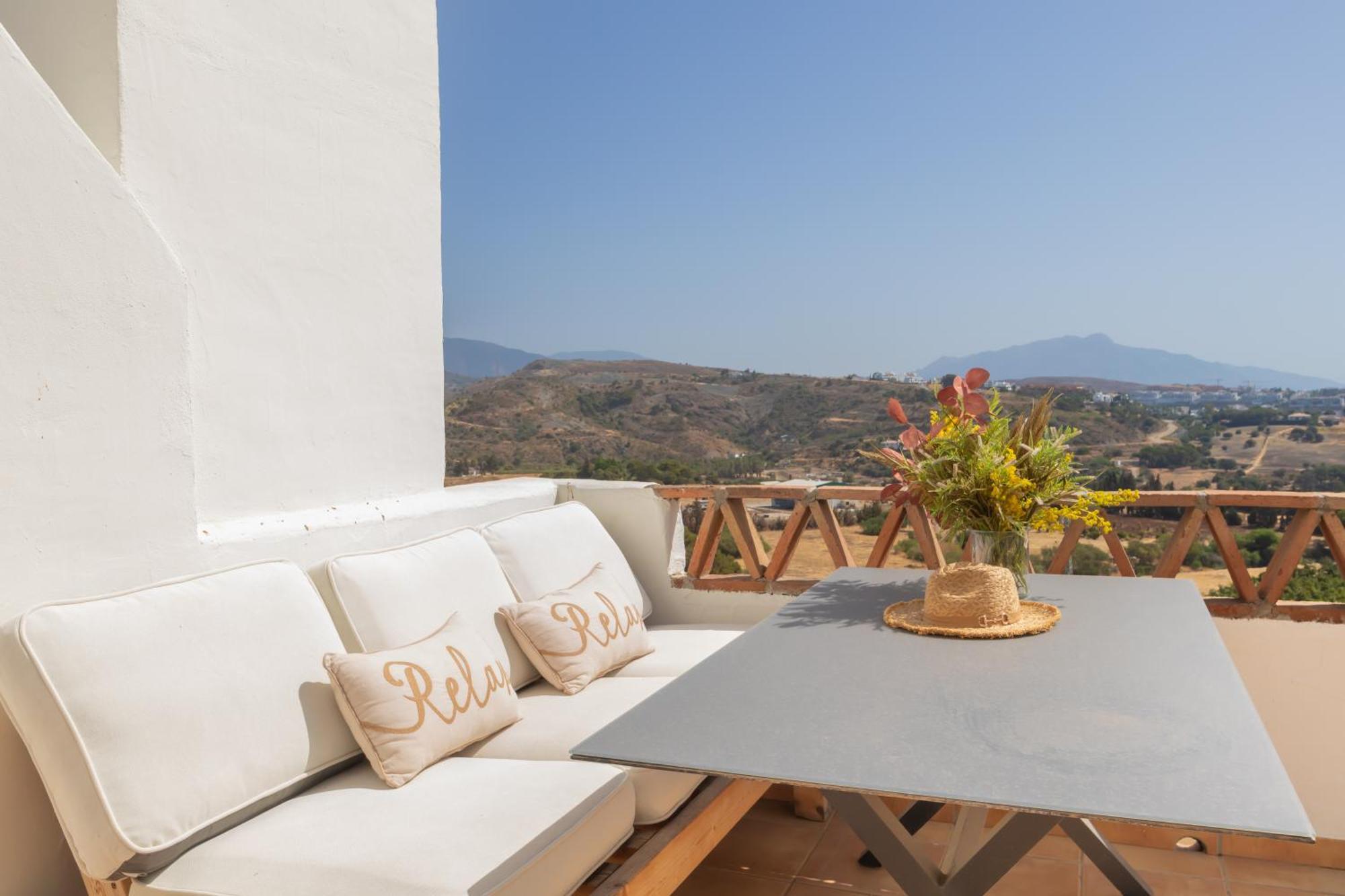 Sunset Luxury Penthouse - Happy Apartment Estepona