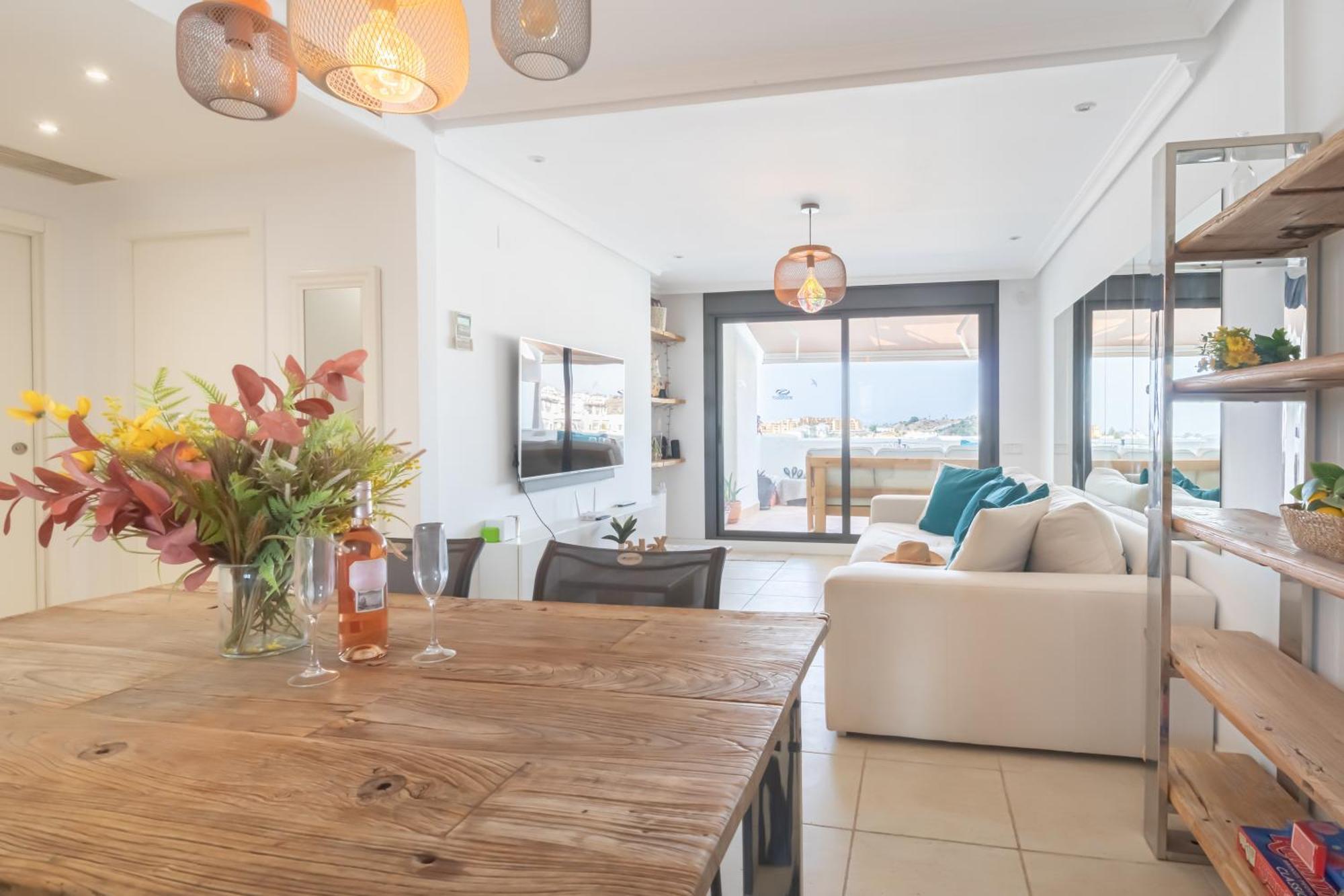 Sunset Luxury Penthouse - Happy *