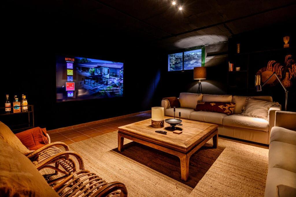Jasmines The Perfect For Relaxation And Chilling Villa *