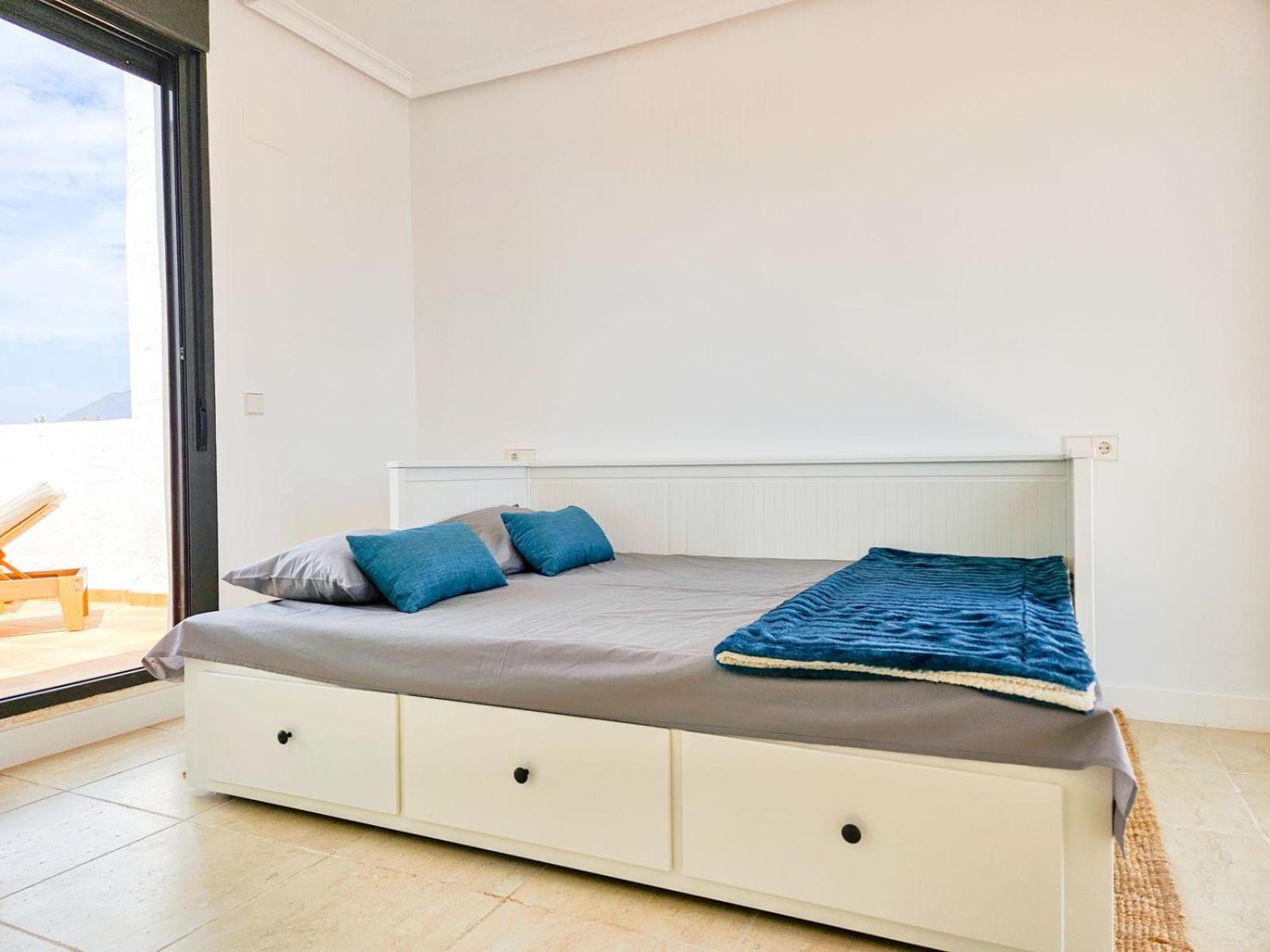 W Esteponie Z Niesamowitymi Widokami Na Gibraltar I Gore La Concha Apartment Estepona