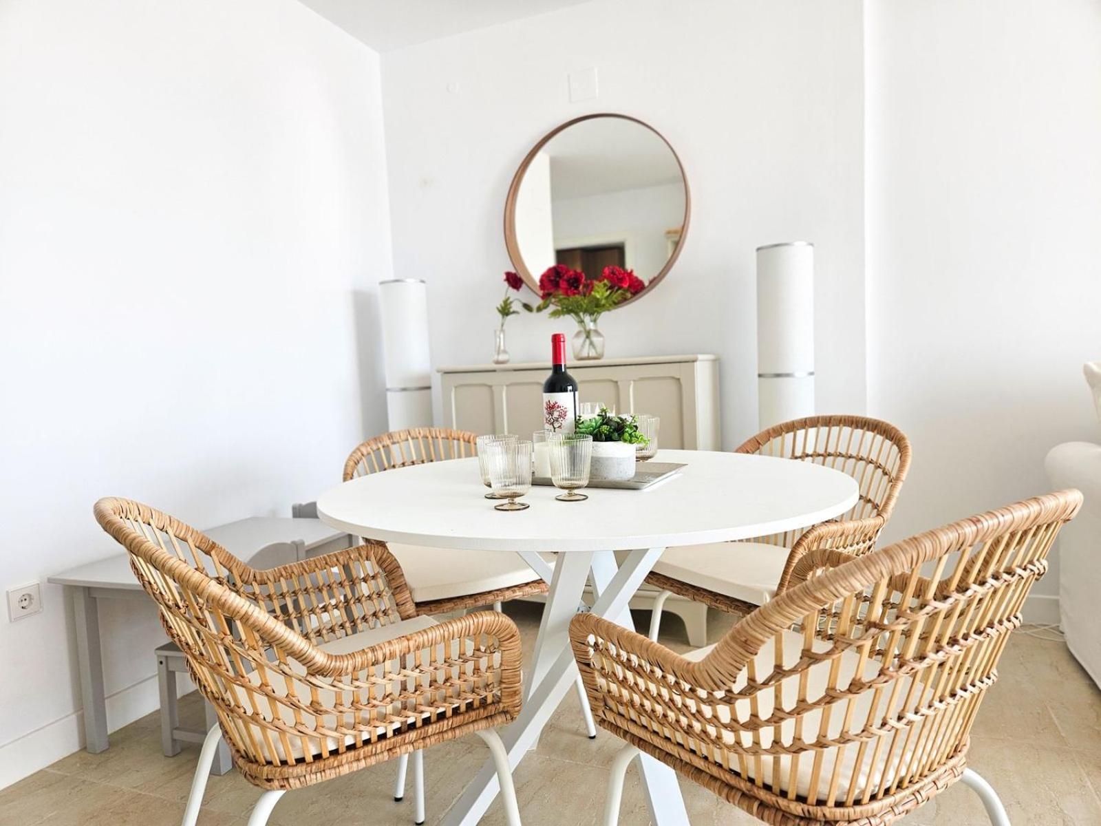 Apartment W Esteponie Z Niesamowitymi Widokami Na Gibraltar I Gore La Concha *