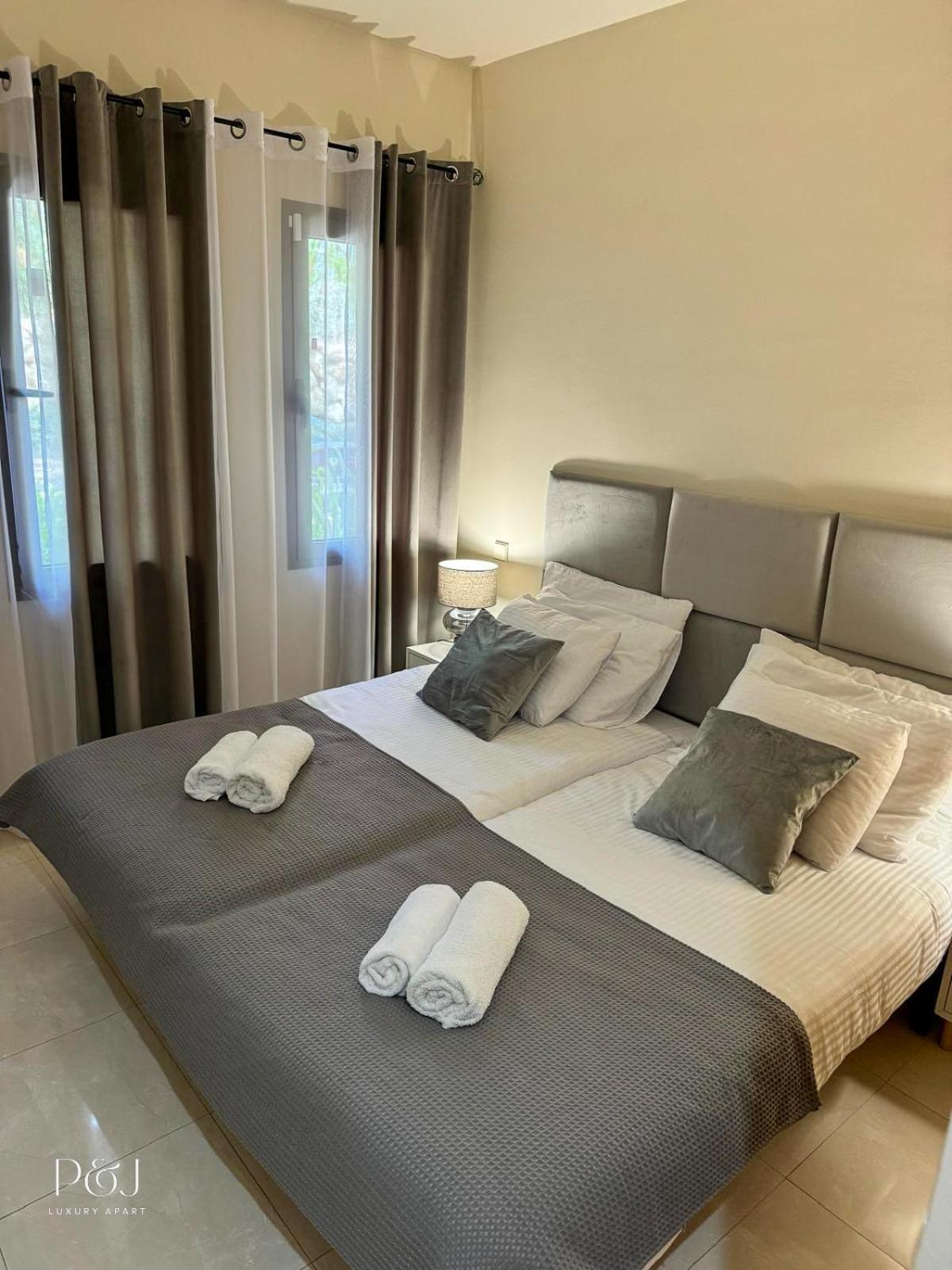 Pj Luxury Sotoserena