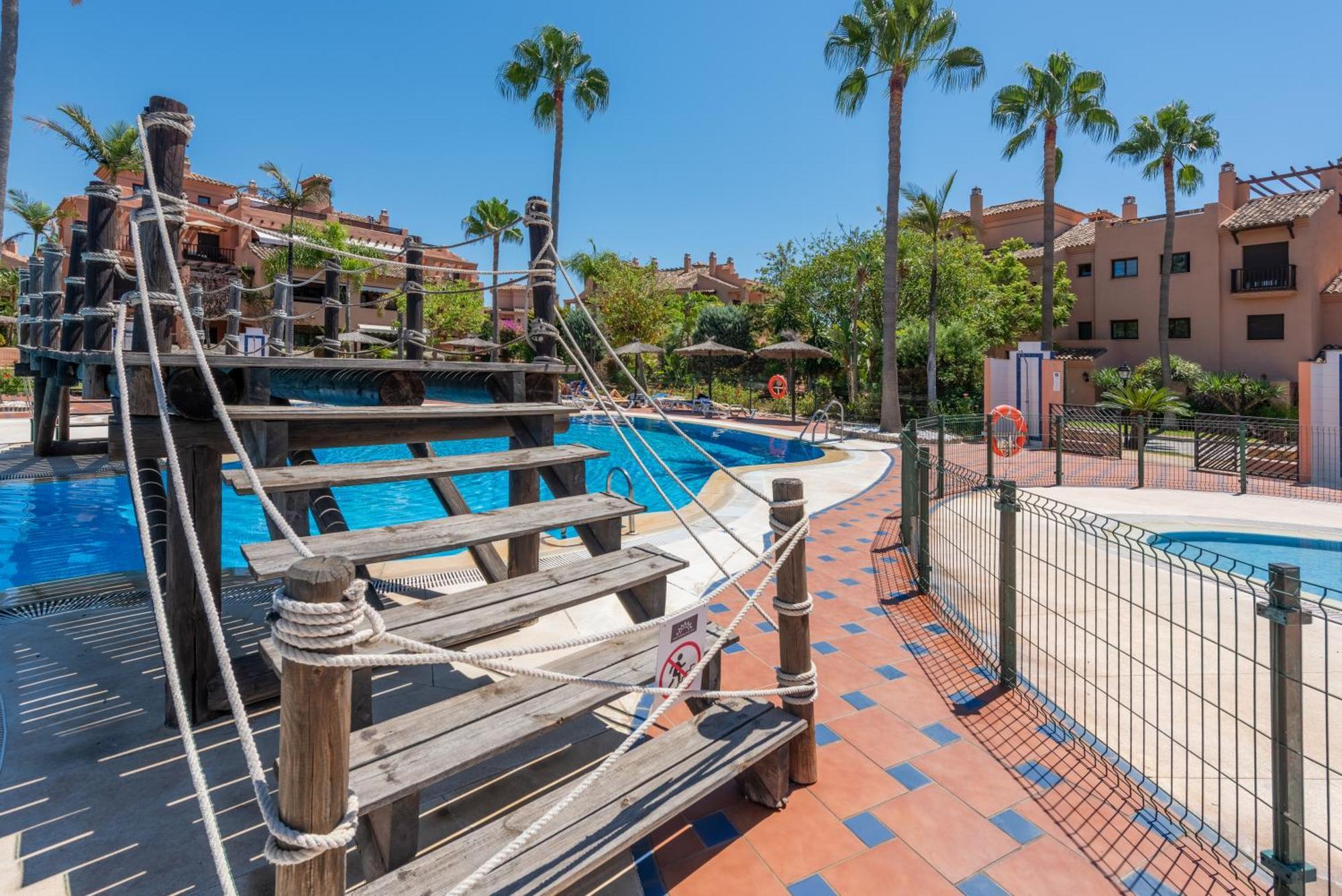 Flamenco Rose Apartment Estepona