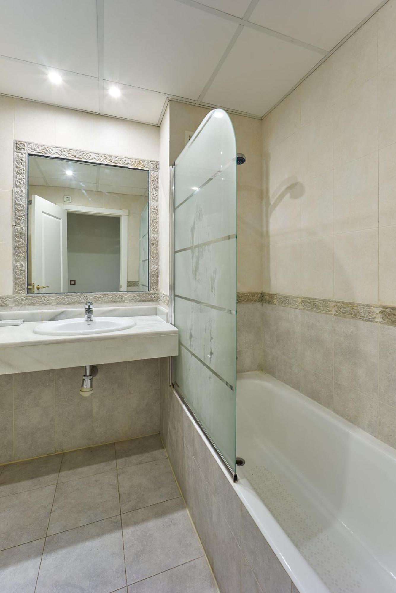 Scorpio 2br In Hacienda Del Sol, Apartment