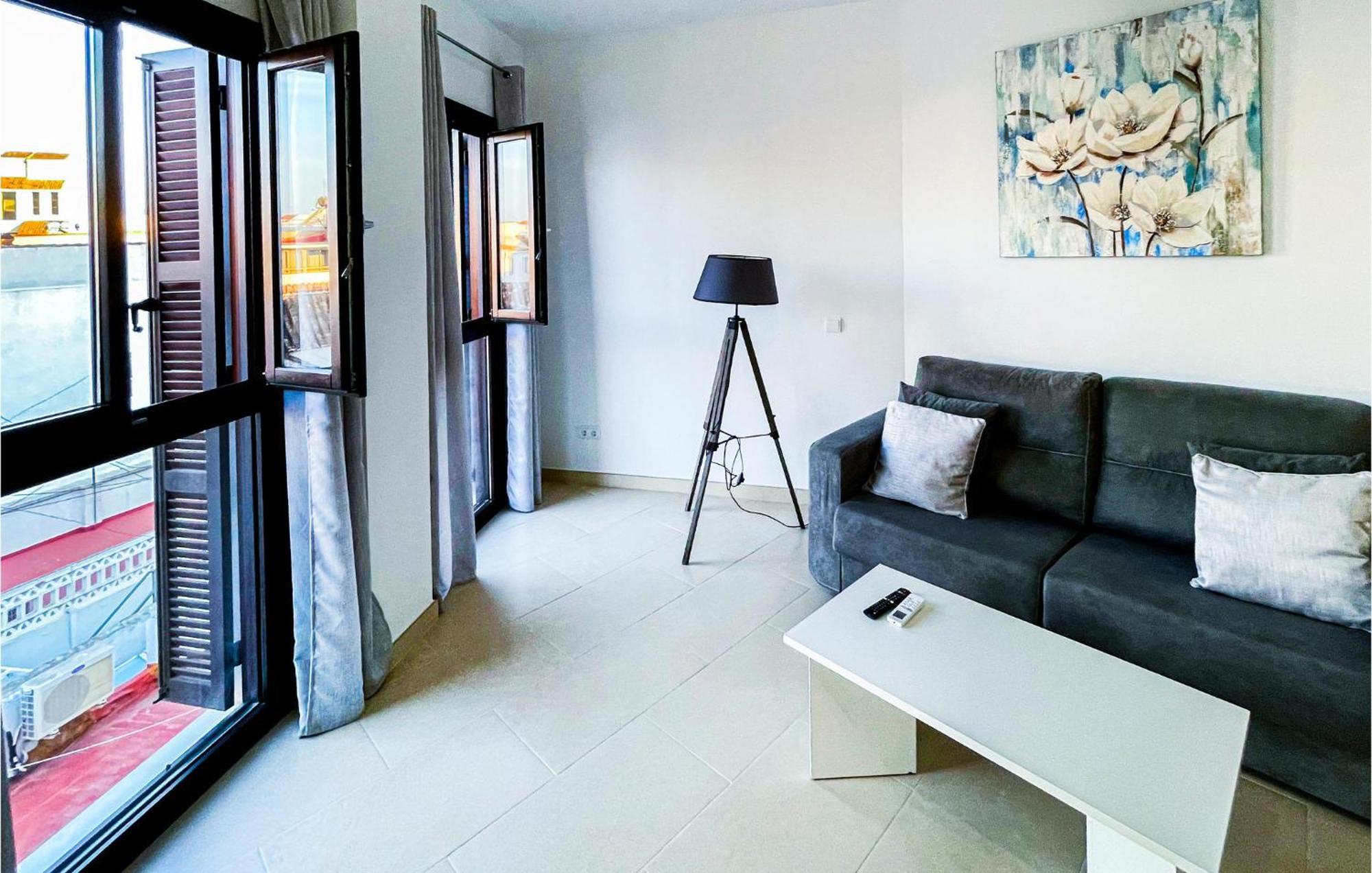 Gorgeous In With Kitchen Estepona
