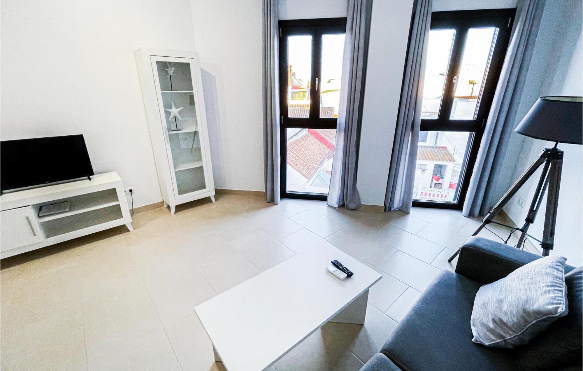 Gorgeous In With Kitchen * Estepona