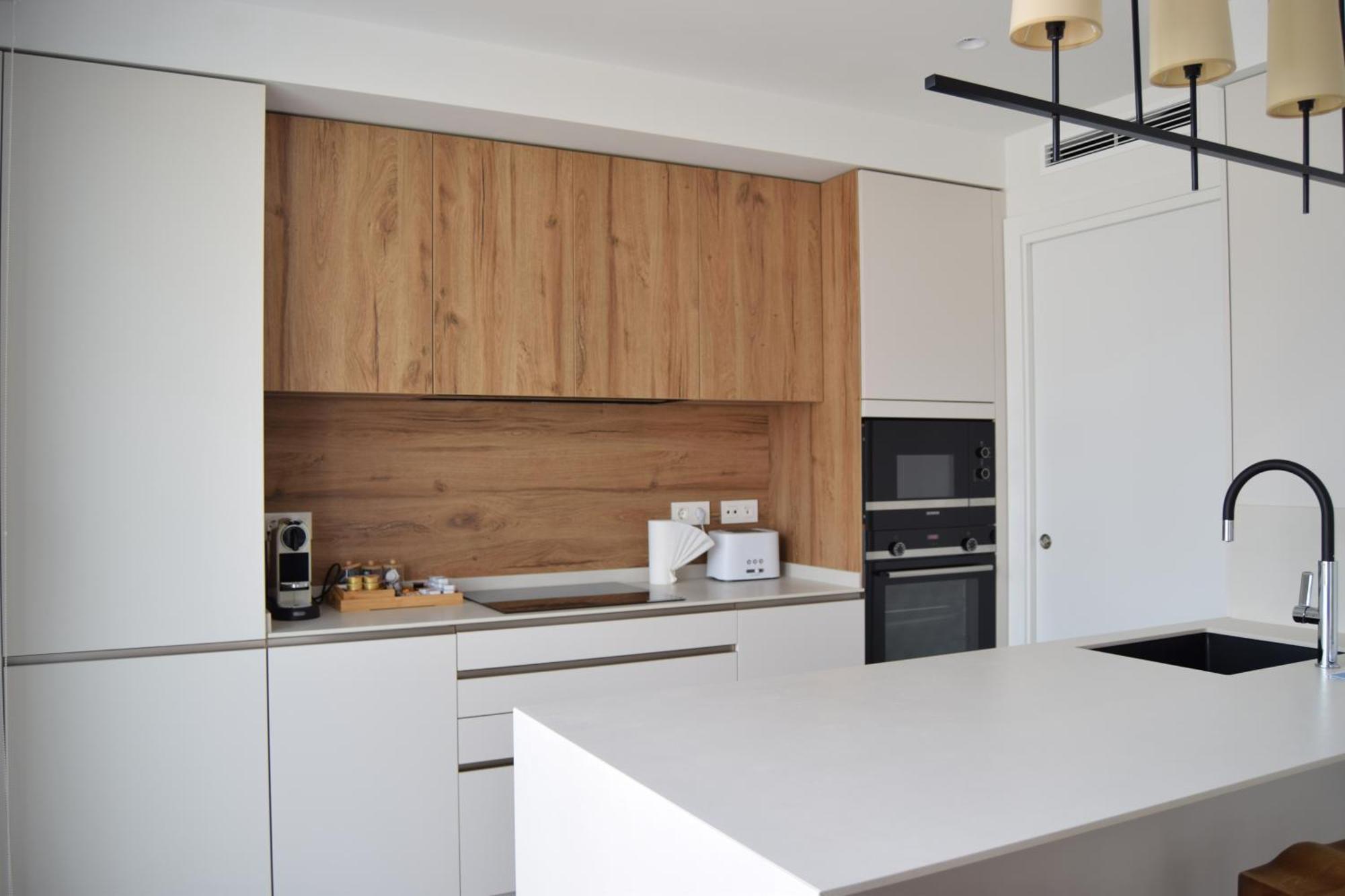Casa Vega, A Un Minuto De La Playa, Parking Included Estepona