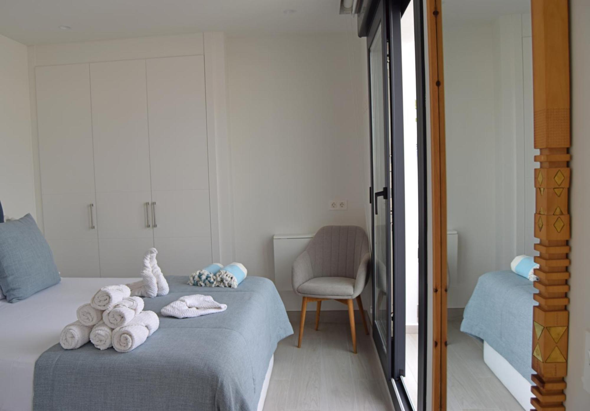 Casa Vega, A Un Minuto De La Playa, Parking Included * Estepona