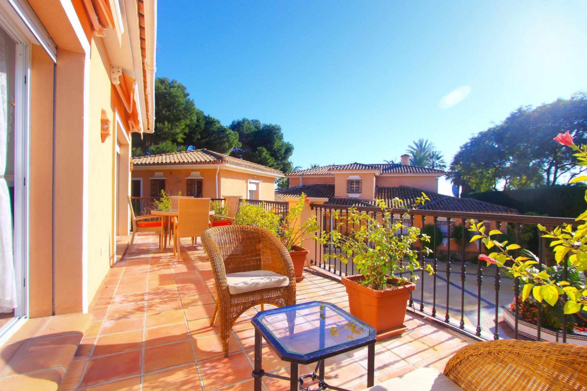 1072 Beachfront El Paraiso Retreat With Pool & Bbq *