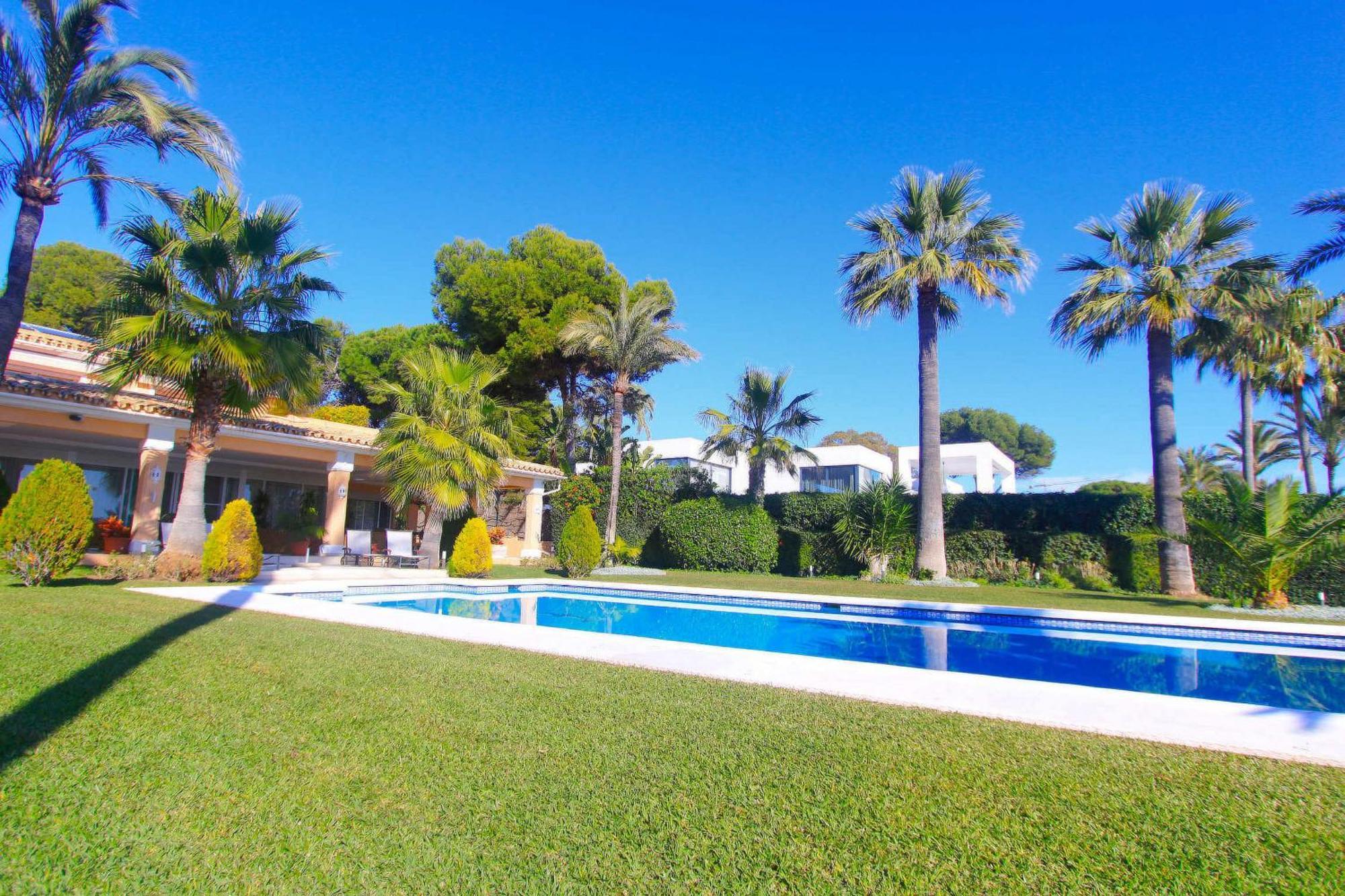 1072 Beachfront El Paraiso Retreat With Pool & Bbq *
