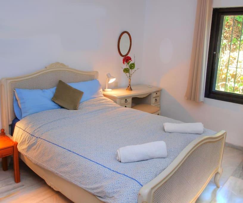4 Bed Private Pool Bermeja