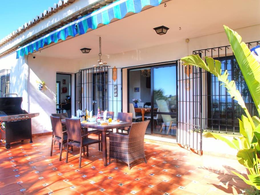 4 Bed Private Pool Bermeja