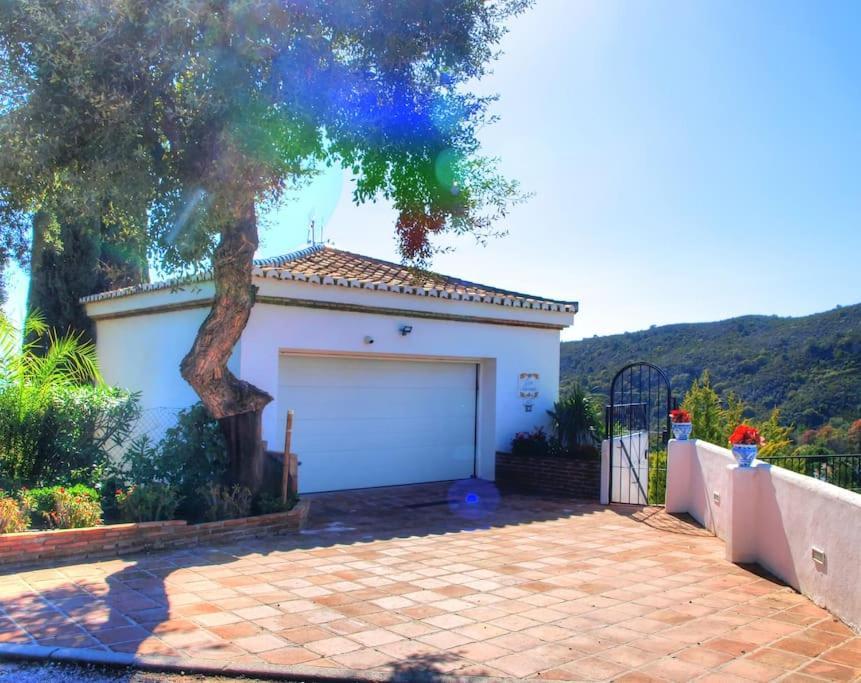 4 Bed Private Pool Bermeja Villa *