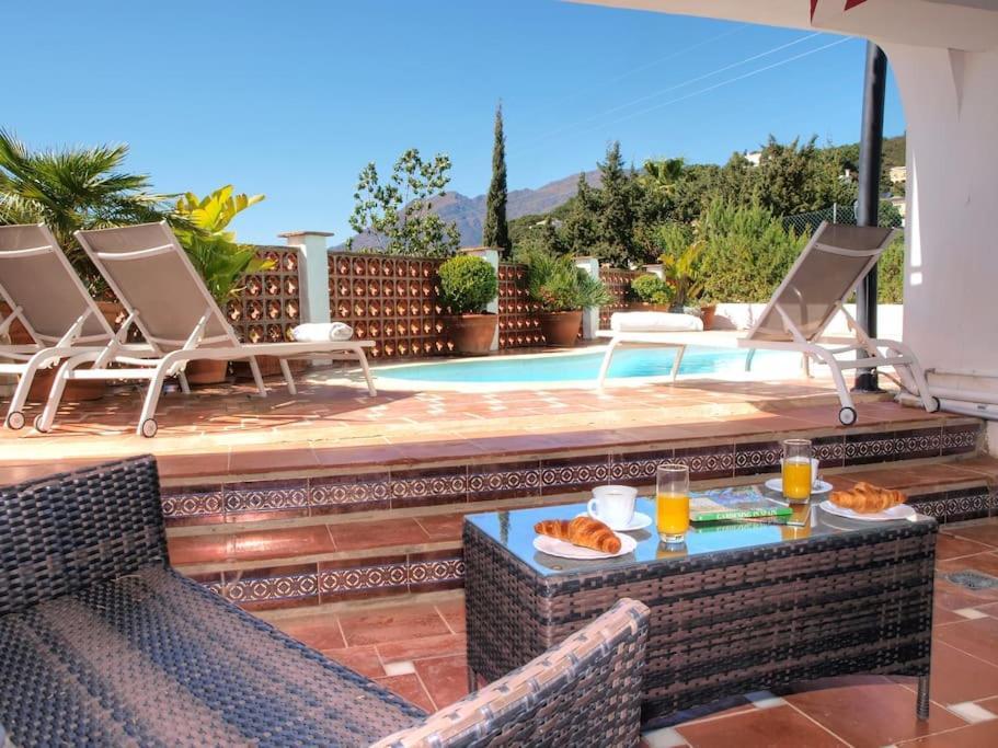 4 Bed Private Pool Bermeja * Estepona