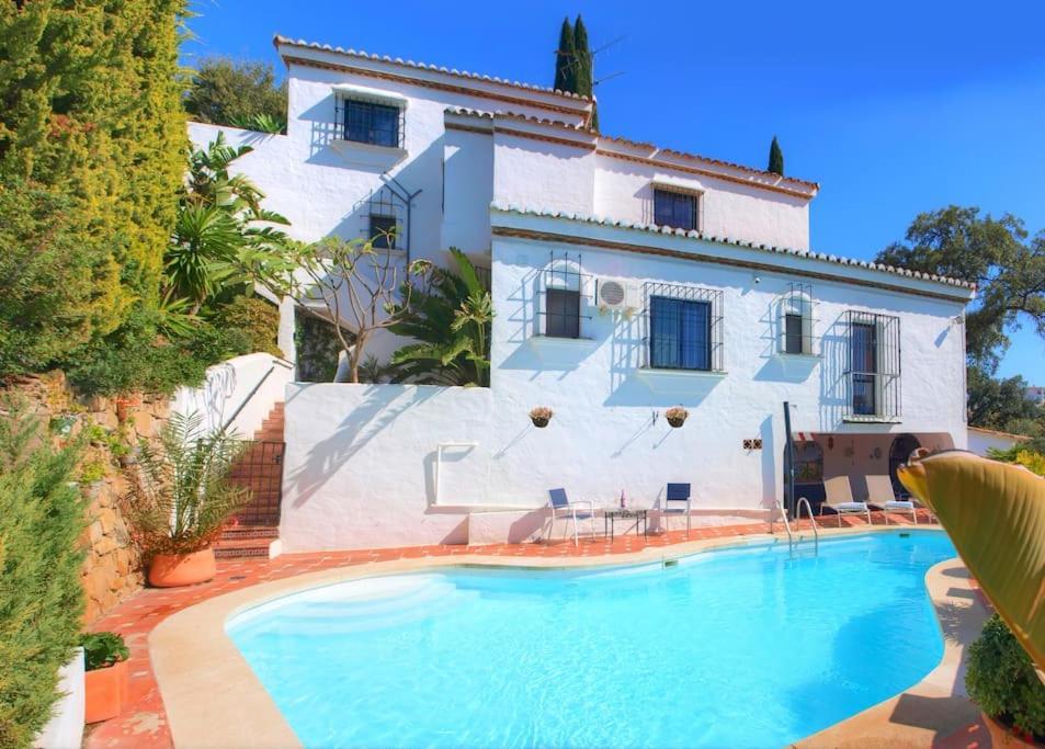 Villa 4 Bed Private Pool Bermeja