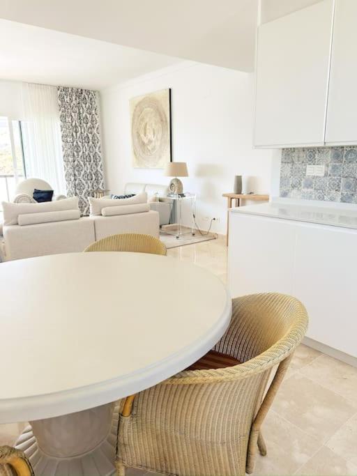 Oceanview Luxury Penthouse *
