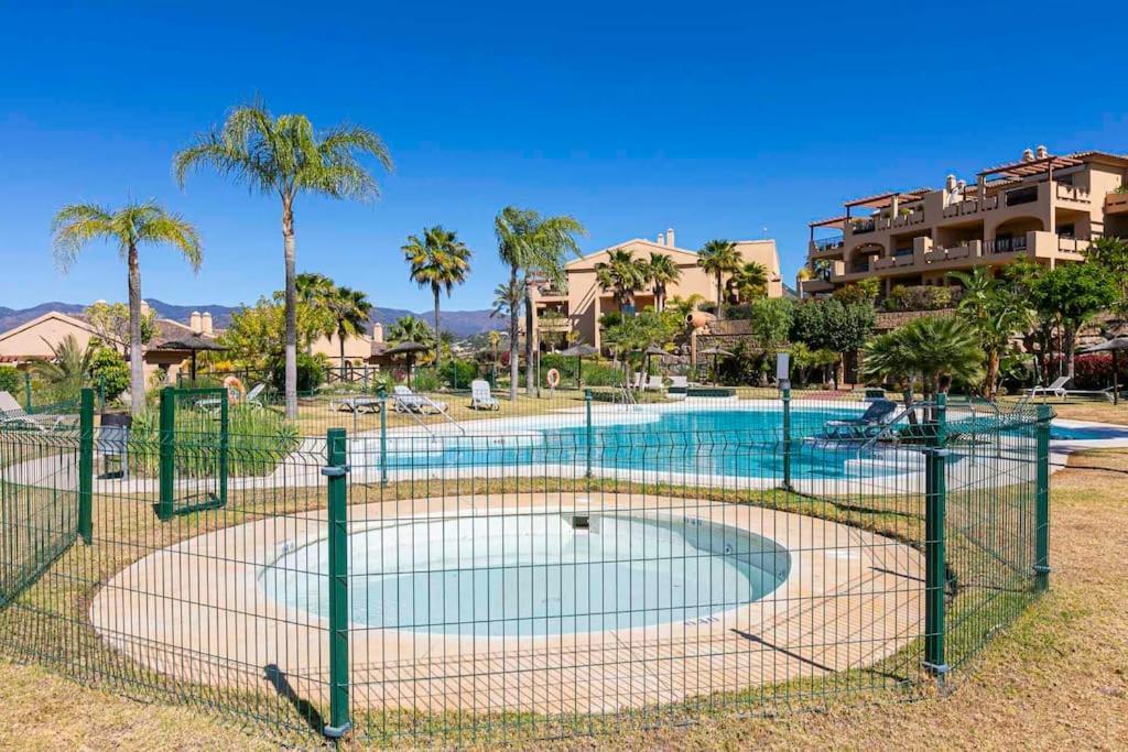 Idyllic Penthouse With Sea View In Benahavis Apartment *