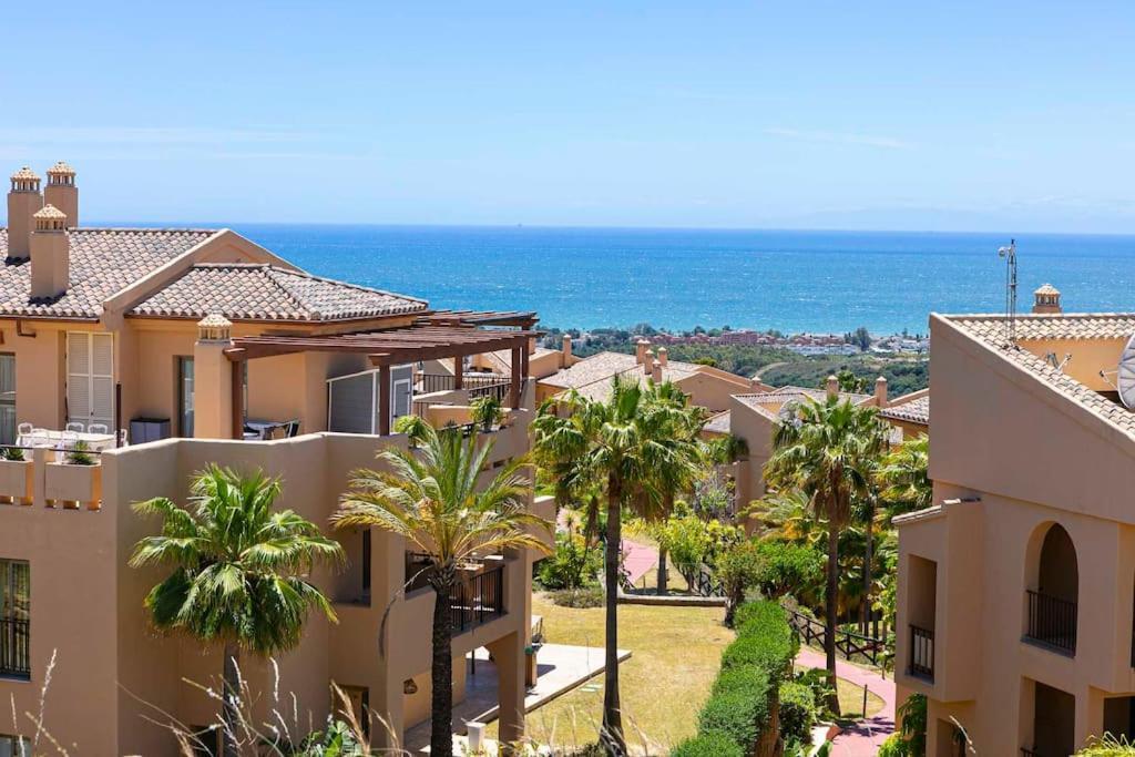 Idyllic Penthouse With Sea View In Benahavis * Estepona