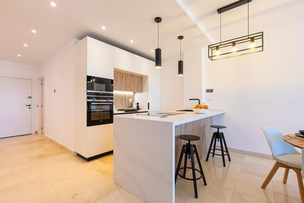 Idyllic Penthouse With Sea View In Benahavis