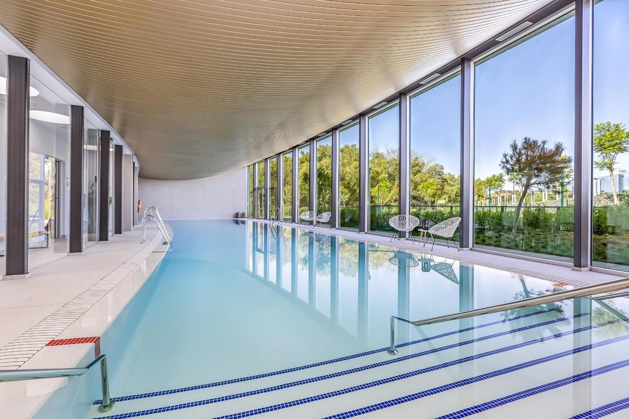 Vivi Homes - Alessio Pool, Sauna, Spa, Gym & Appartement