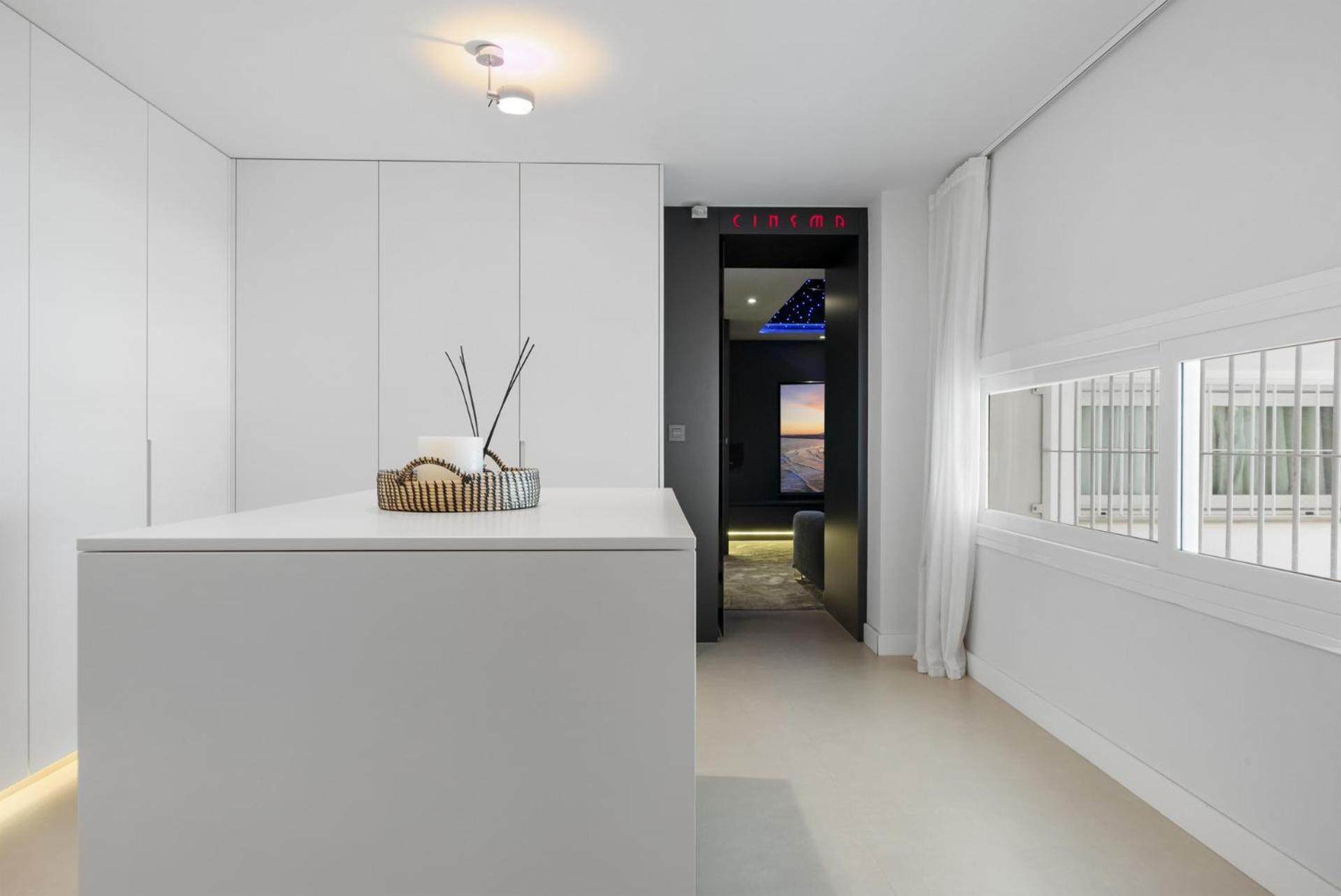 Vivi Homes -villa Carat Pool, Cinema, Golf & Terrace *
