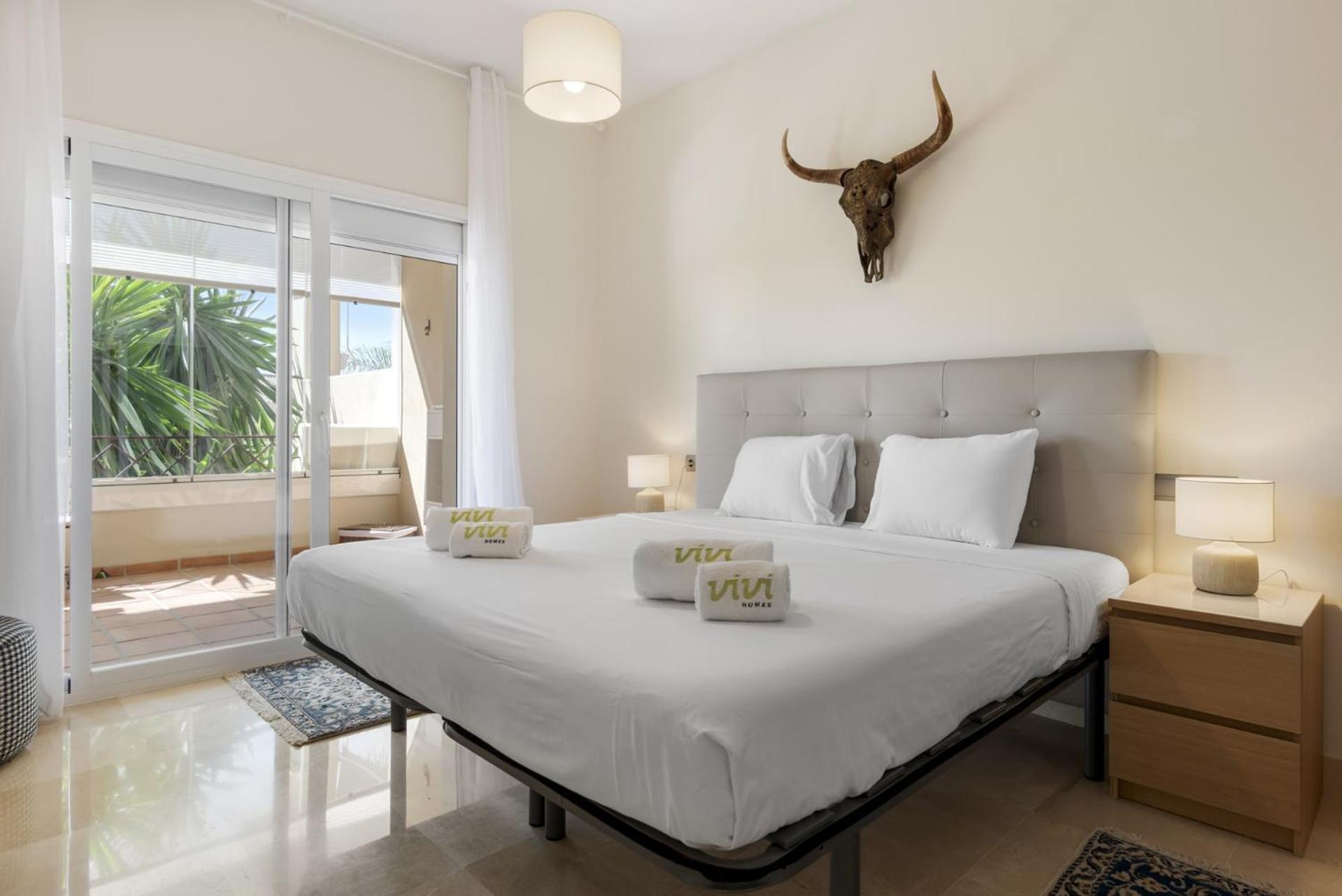 Vivi Homes - Toscana Luxury, Views, Pool & Terrace Estepona