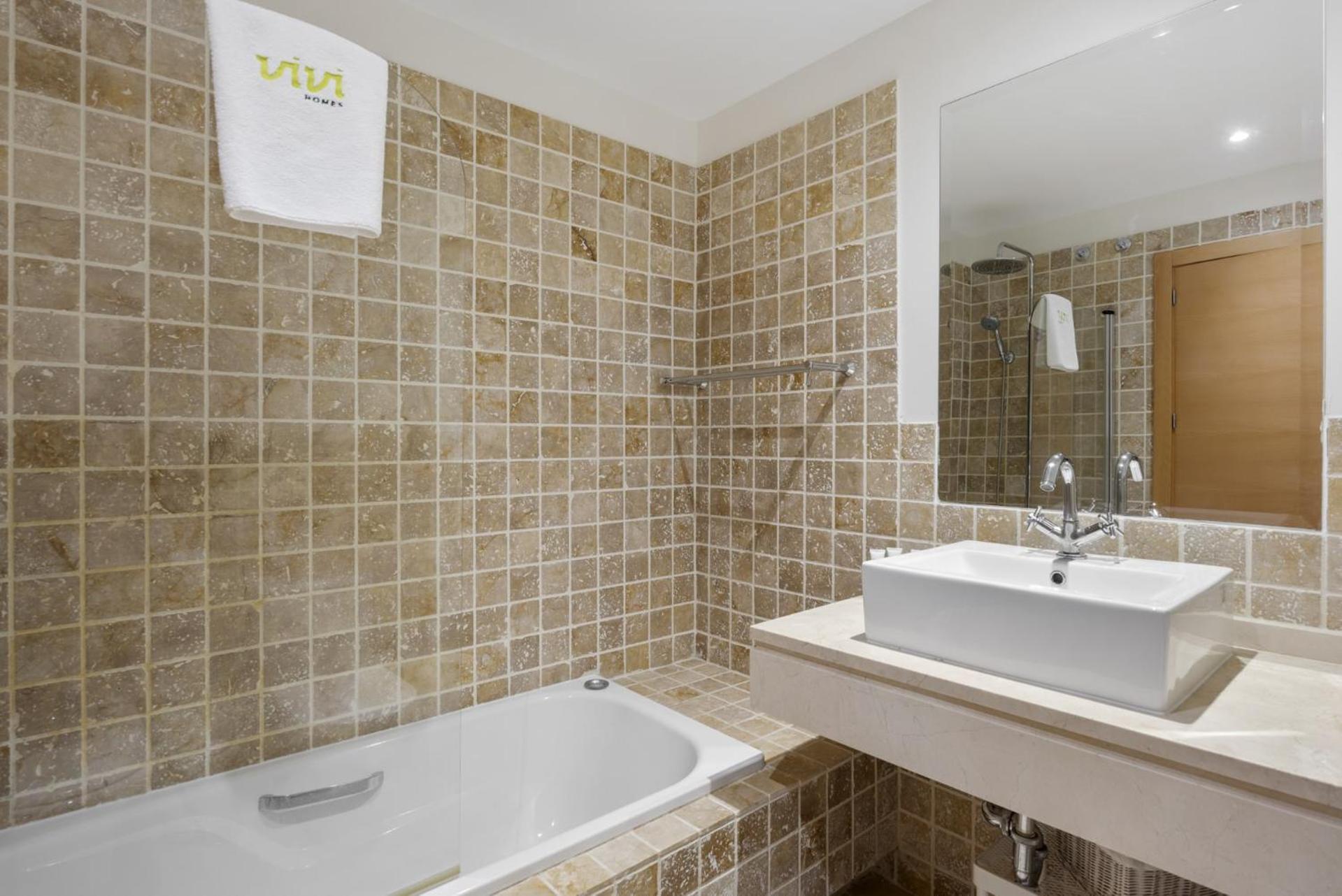 Vivi Homes - Toscana Luxury, Views, Pool & Terrace Estepona