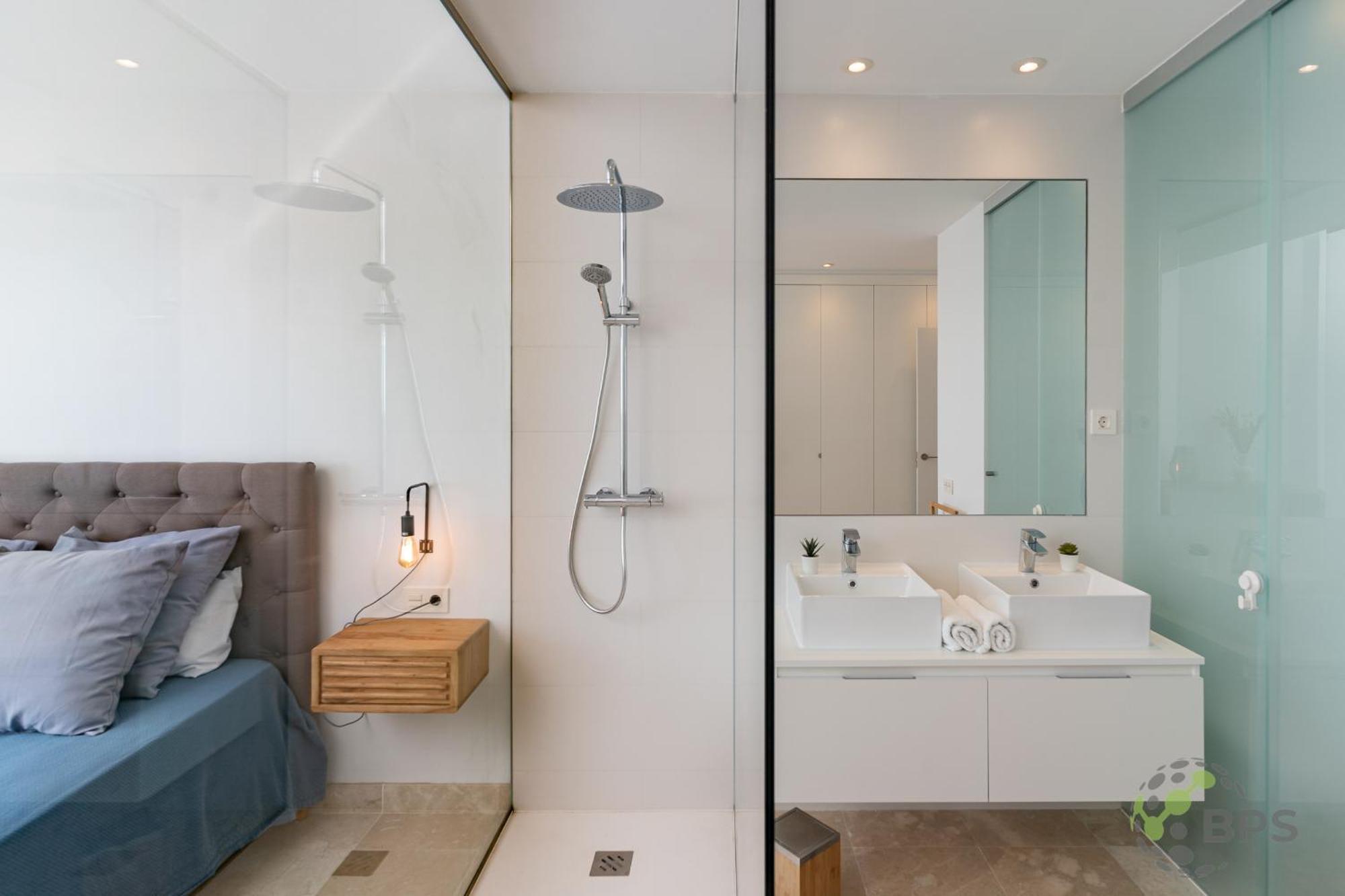 Luxurious-3-bed-penthouse-360-sea Views-263 Apartment *