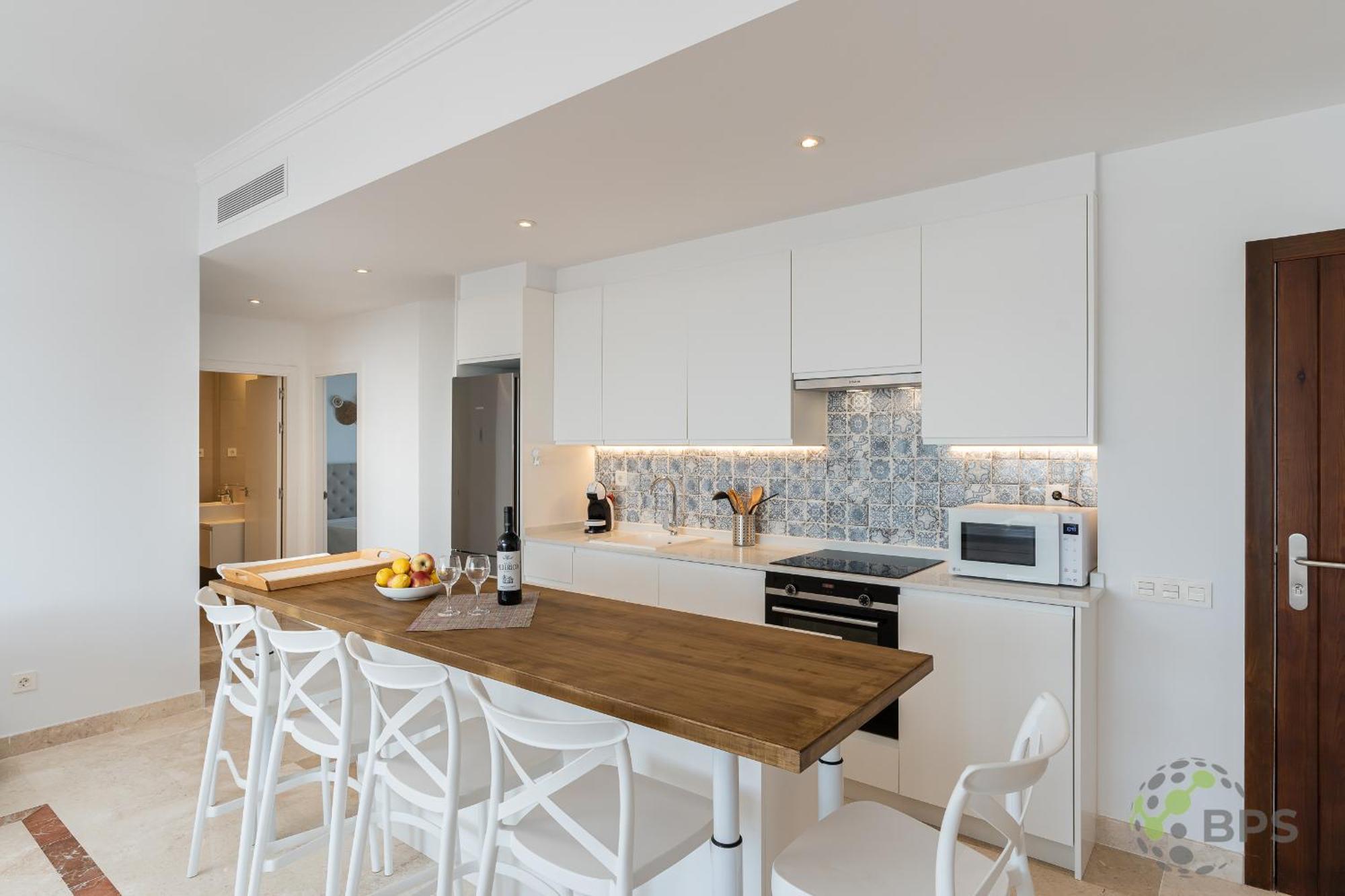 Luxurious-3-bed-penthouse-360-sea Views-263 Apartment *