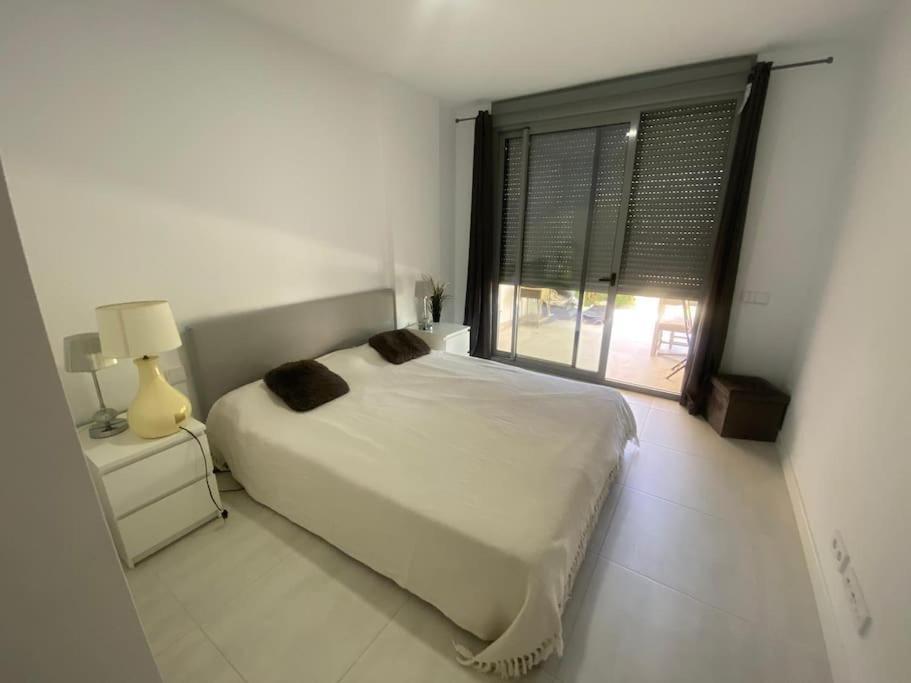 Precioso En Vanians Garden Apartment *