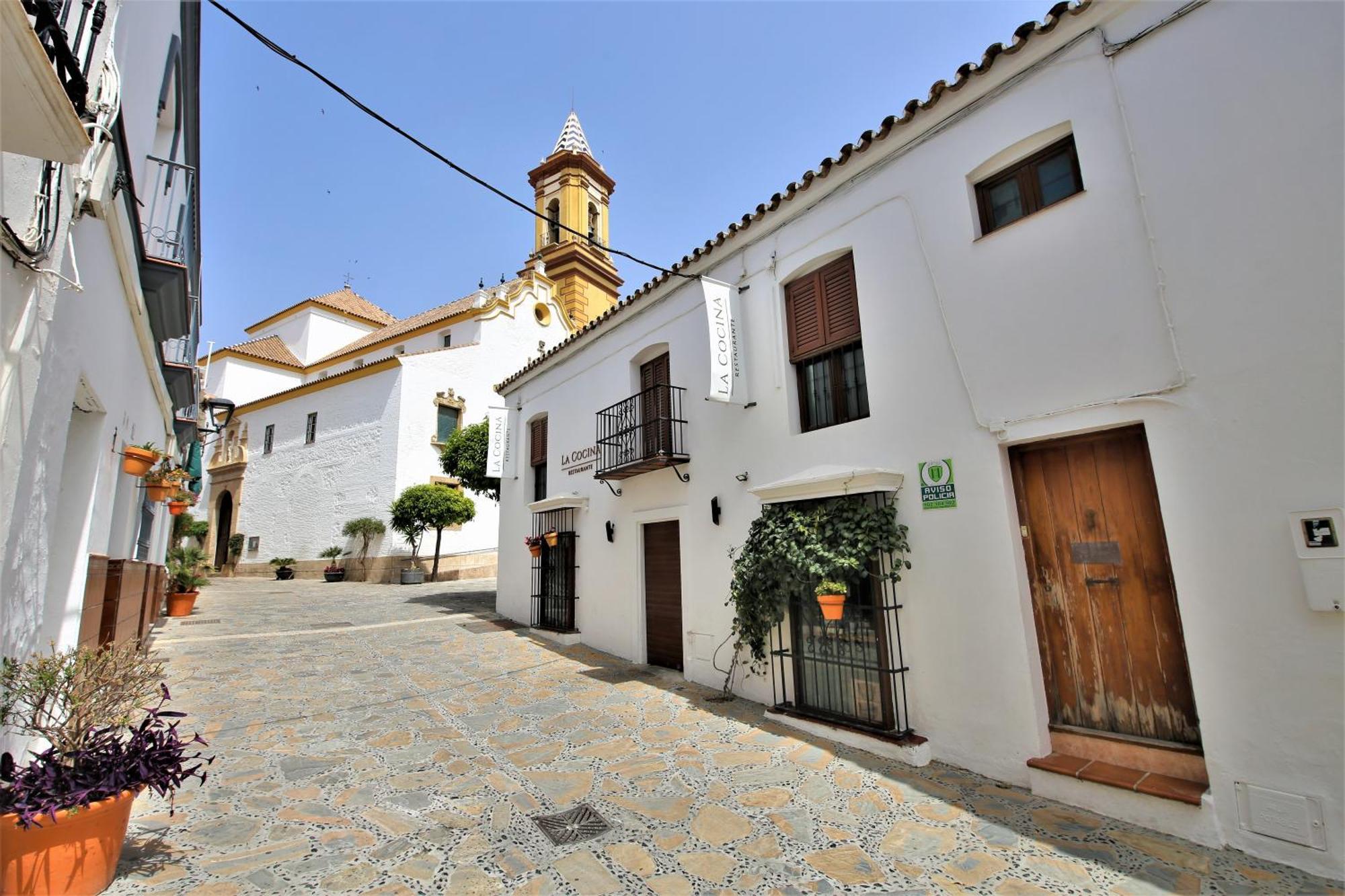 Centre Nella Apartment Estepona