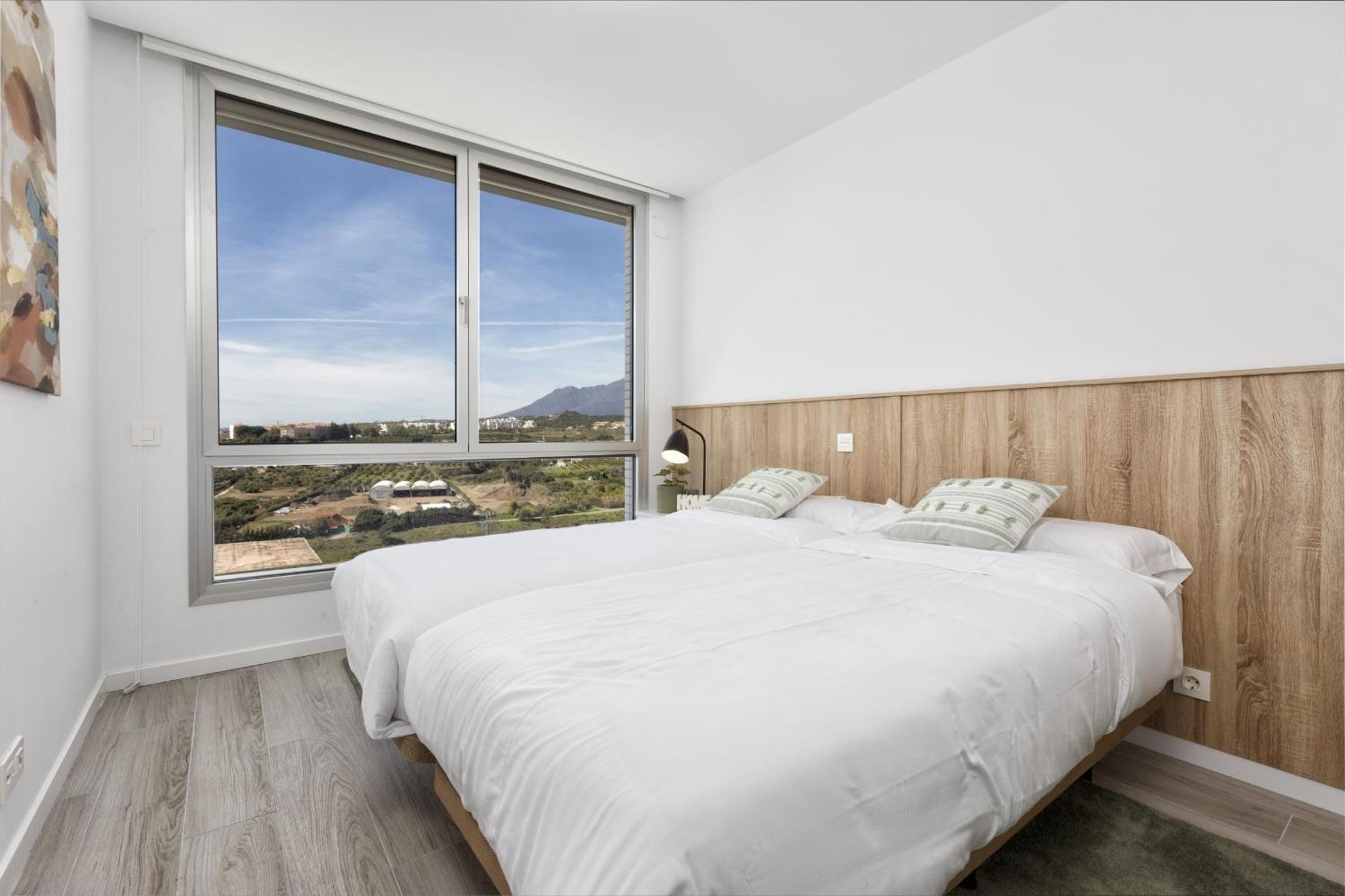 Vivi Homes - Sonrisa Pool, Terrace, Golf & Estepona