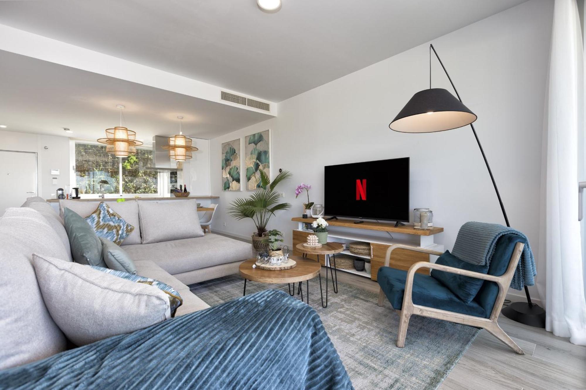 Vivi Homes - Sonrisa Pool, Terrace, Golf & Holiday home Estepona