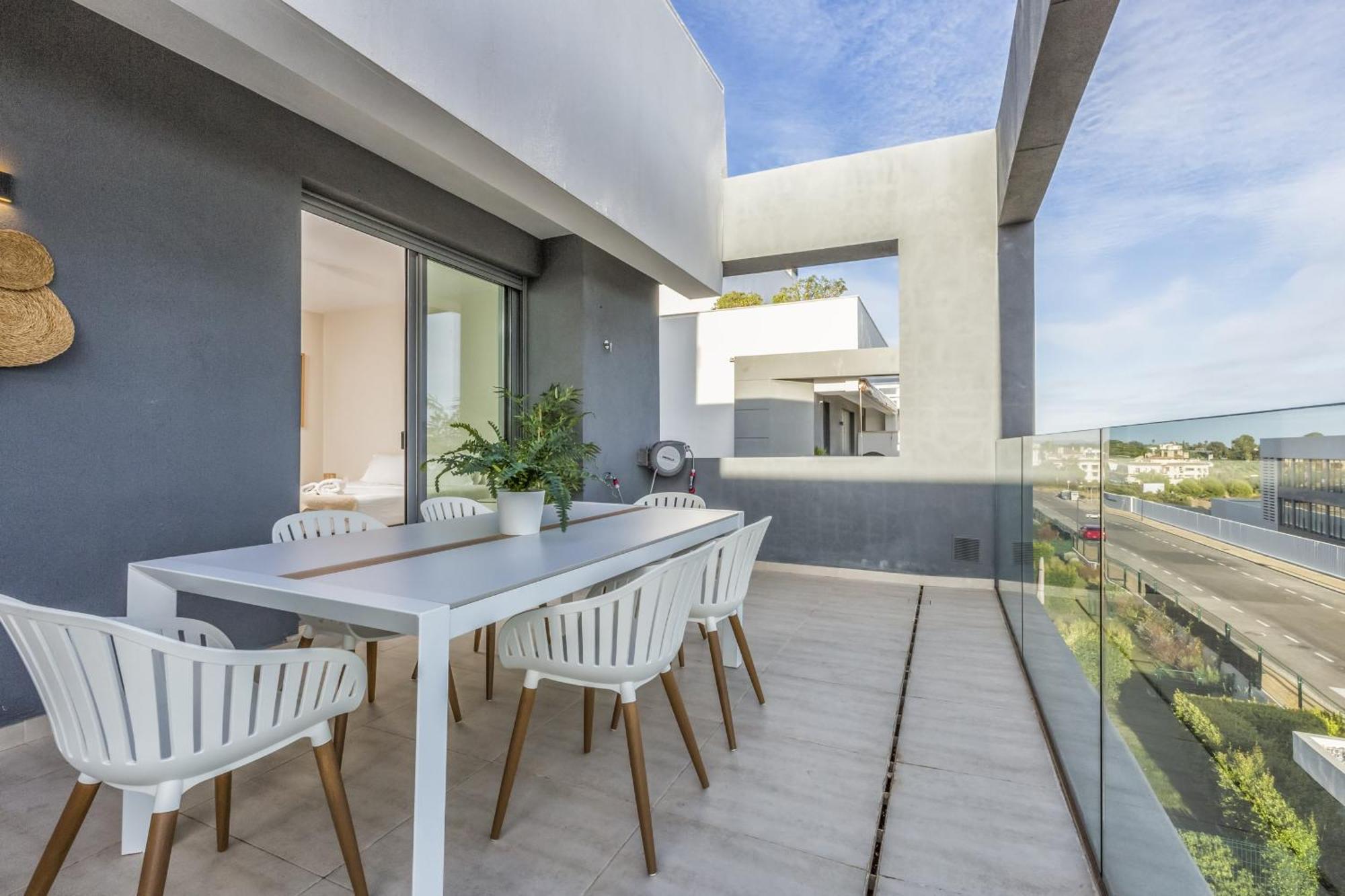 Vivi Homes - Sol Garden Pool, Terrace & Golf Apartment Estepona