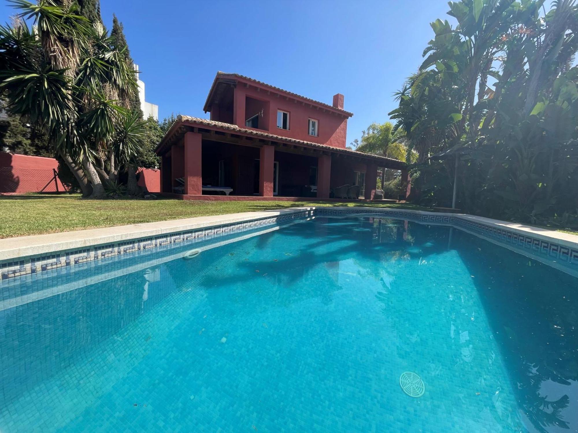 Pura Vida Villa