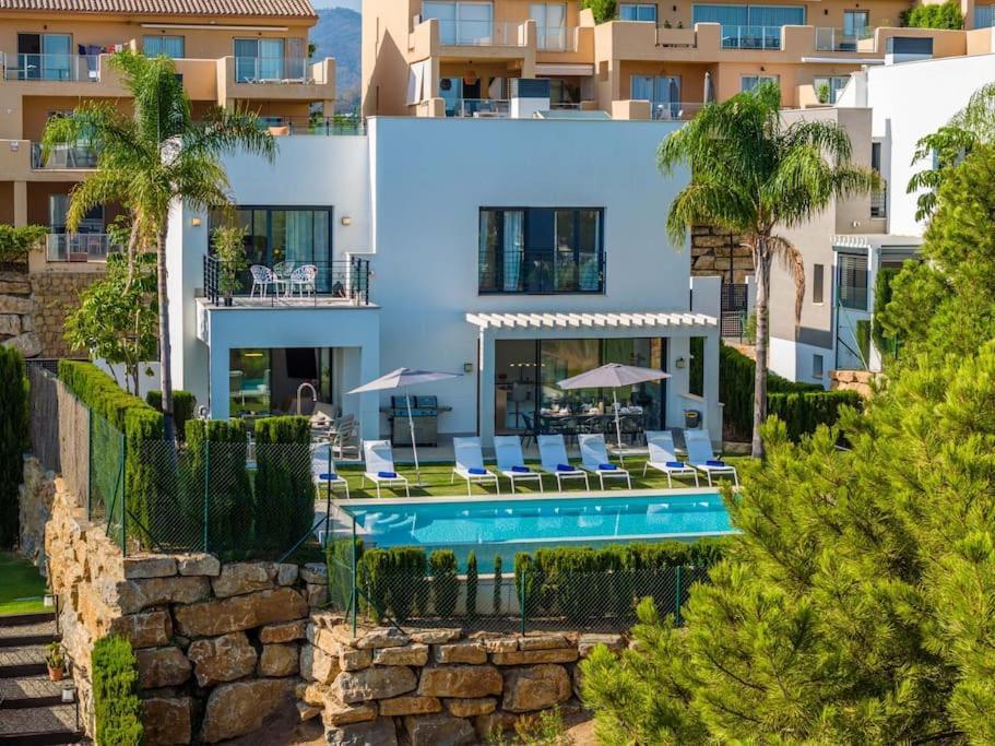 Villa New Luxury 4br Pool, Bbq *