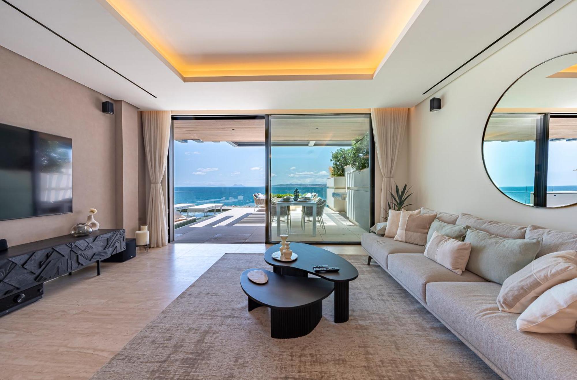 Luxury Front Line *