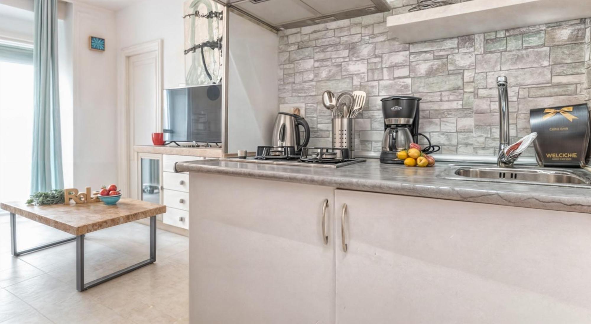 Flores Apartment-coastal Refuge By The Apartment *