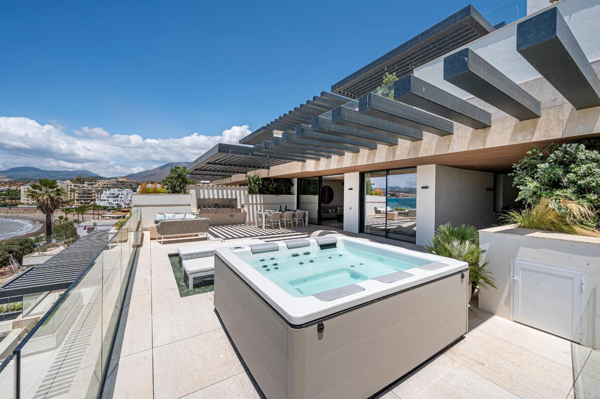 Luxury Front Line Estepona