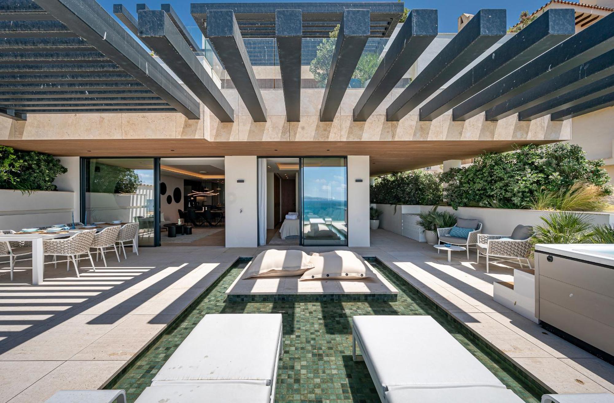 Luxury Front Line Estepona