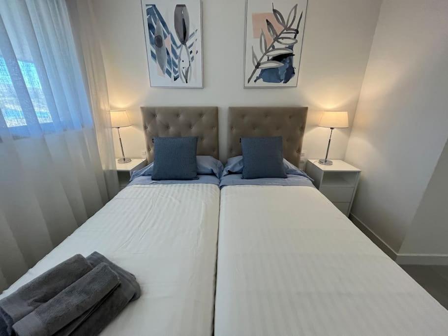 3 Bed With Sea Views Apartment *