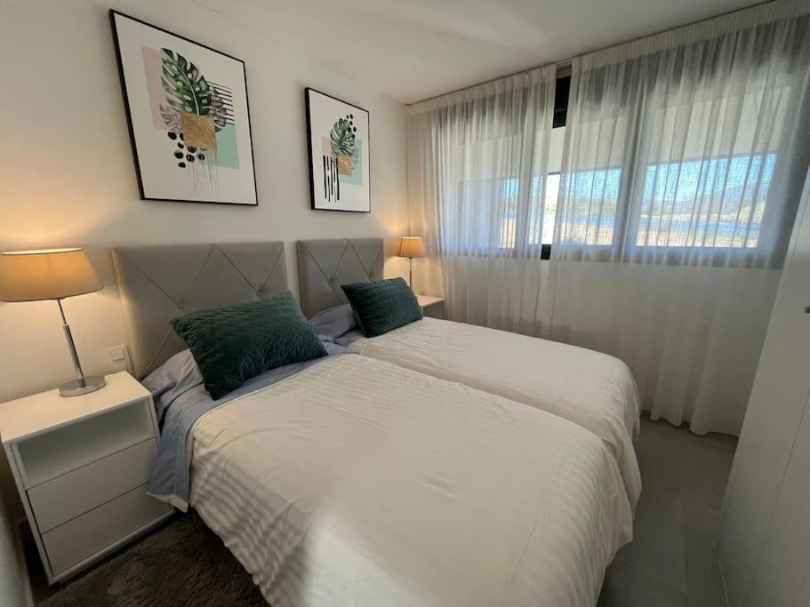 3 Bed With Sea Views *