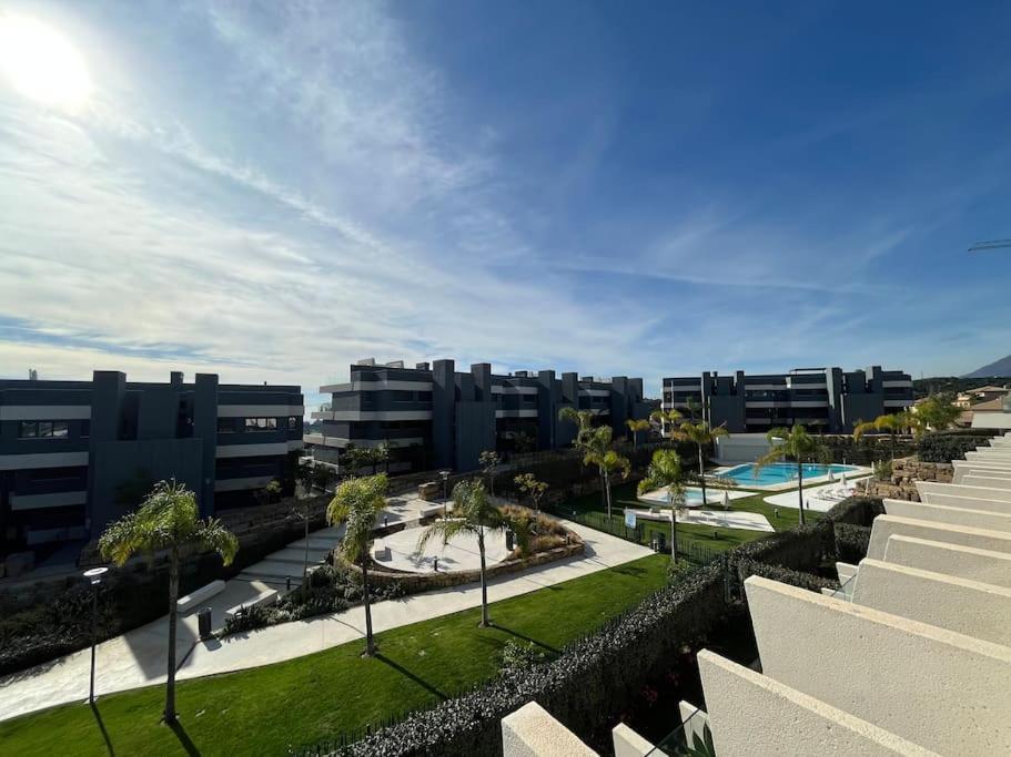 Apartment 3 Bed With Sea Views Estepona