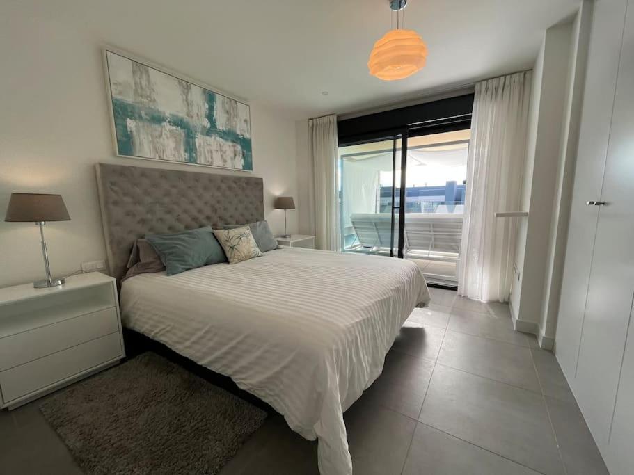 3 Bed With Sea Views * Estepona