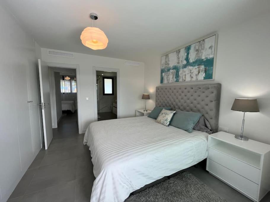3 Bed With Sea Views Apartment *