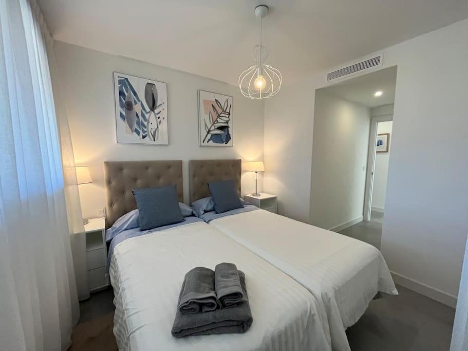 Apartment 3 Bed With Sea Views *