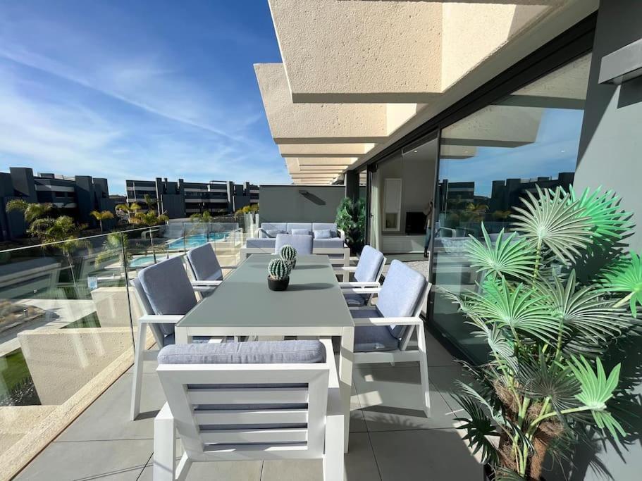 3 Bed With Sea Views *