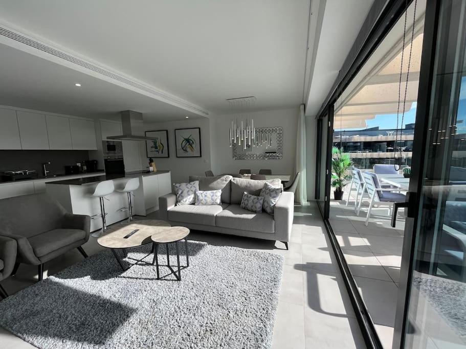 3 Bed With Sea Views